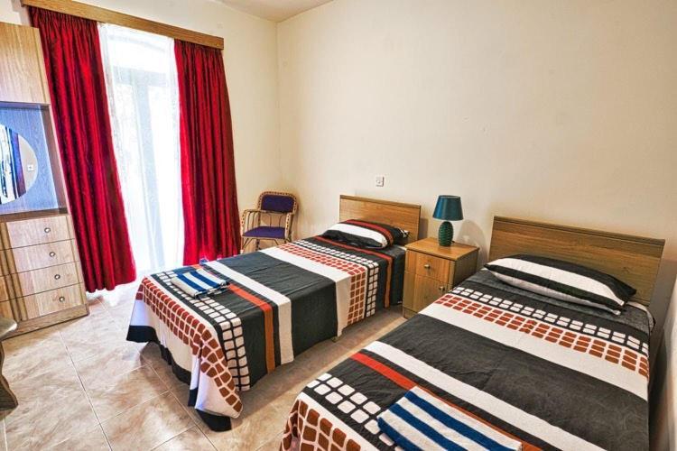 Marsalforn Seaview In A Quiet Area Apartment Qbajjar