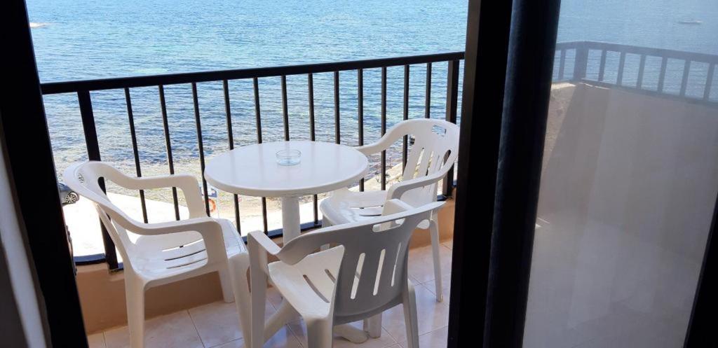 Marsalforn Seaview In A Quiet Area * Qbajjar
