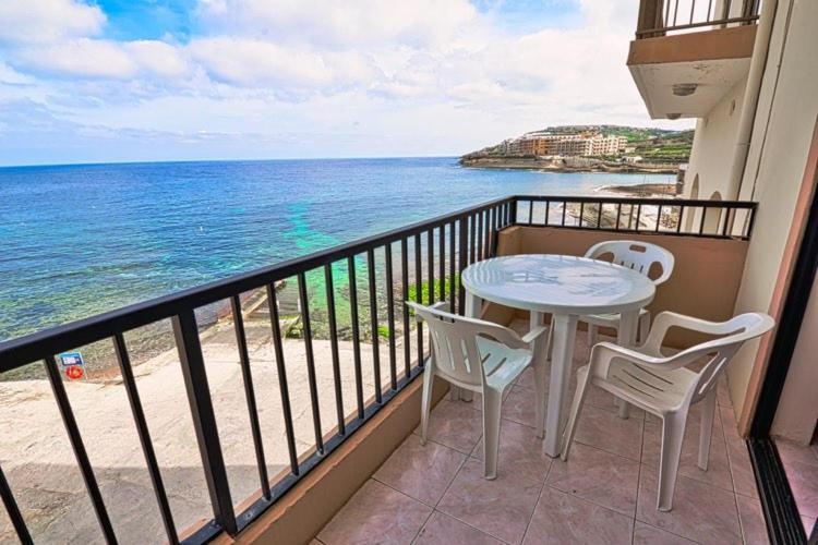 Apartment Marsalforn Seaview In A Quiet Area *